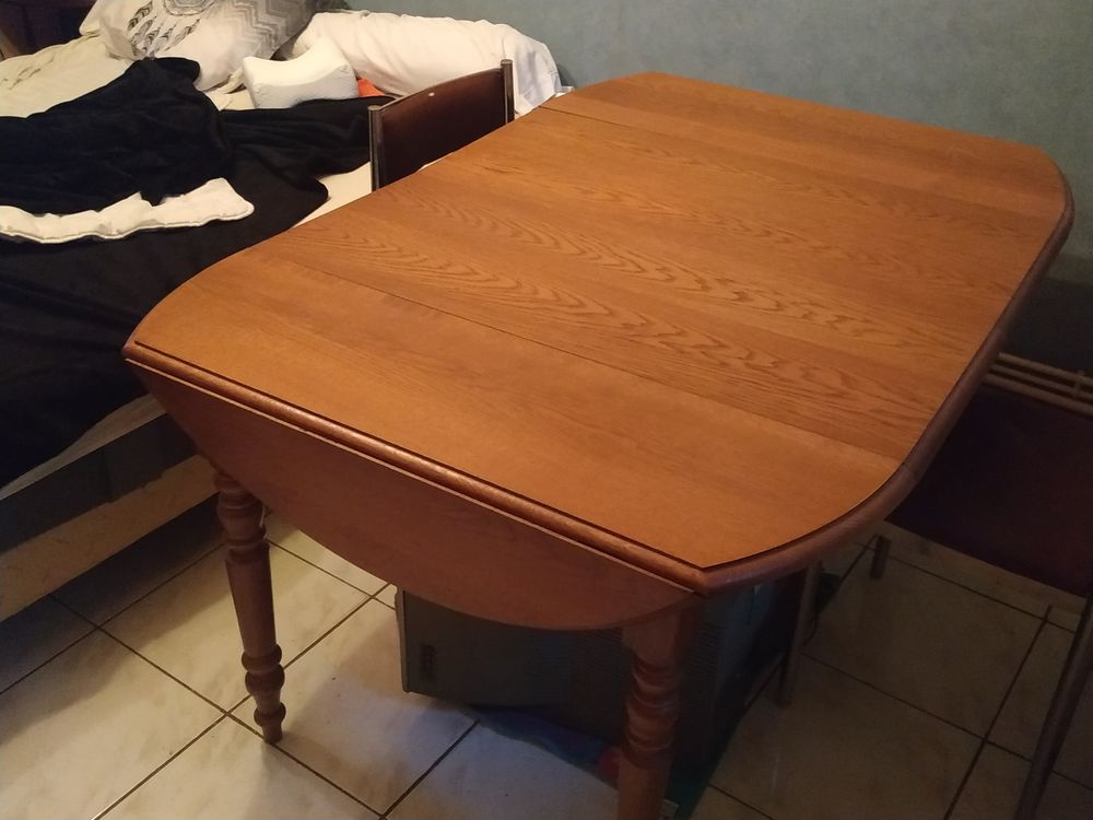 Table style Louis Philippe Meubles