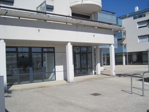 Local commercial 145 m&sup2; La Rochelle 2209 17000 La rochelle