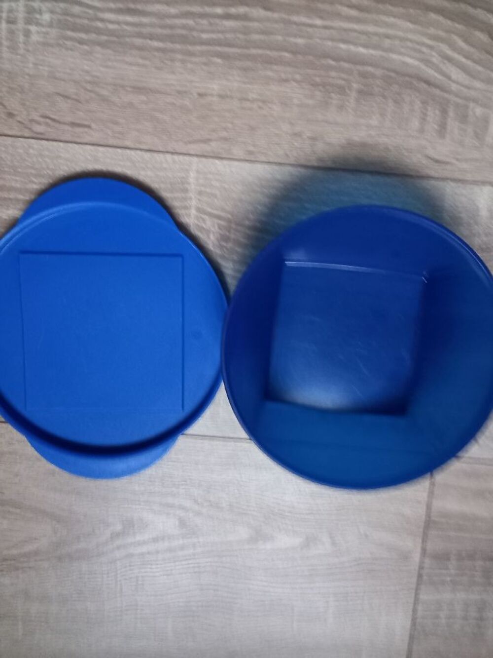 Boite Tupperware bleu 600 ml Décoration