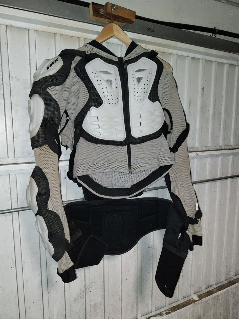 Pare pierre moto taille L Sports