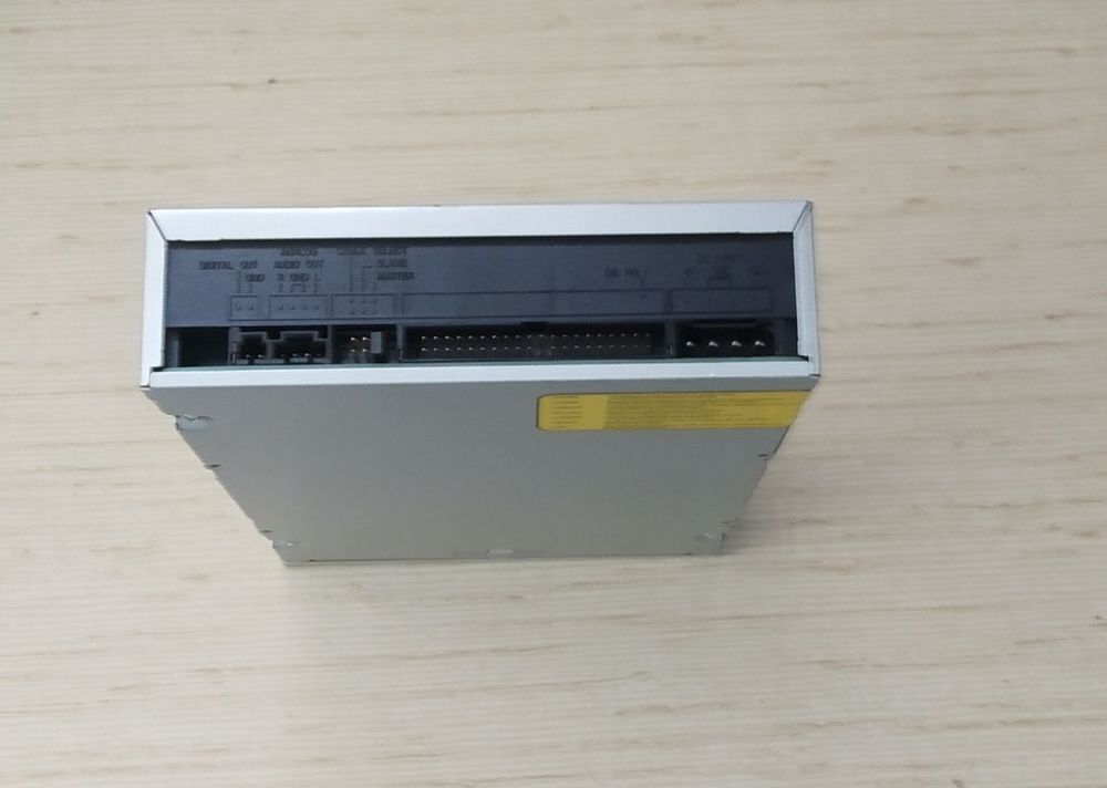 Lot Lecteur graveur CDRW 24 X Speed + Lecteur disquette Matériel informatique