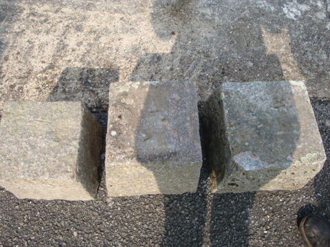 plots en granit
prix � l'unit� 8 Saint-�tienne-des-Oulli�res (69)