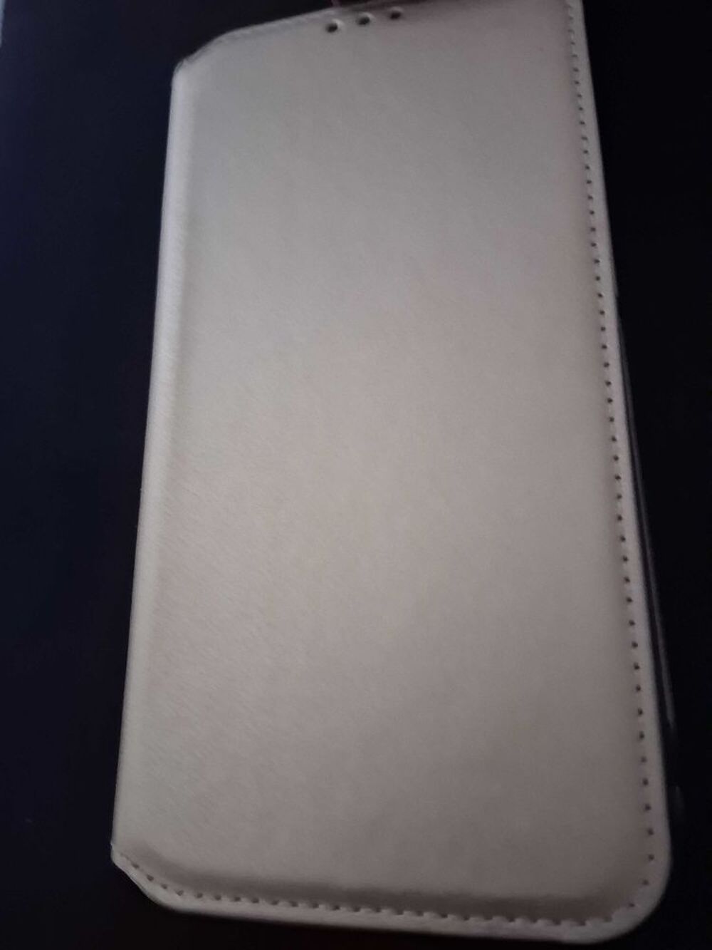 LOT D ETUIS DONC 1 COQUE Accessoires