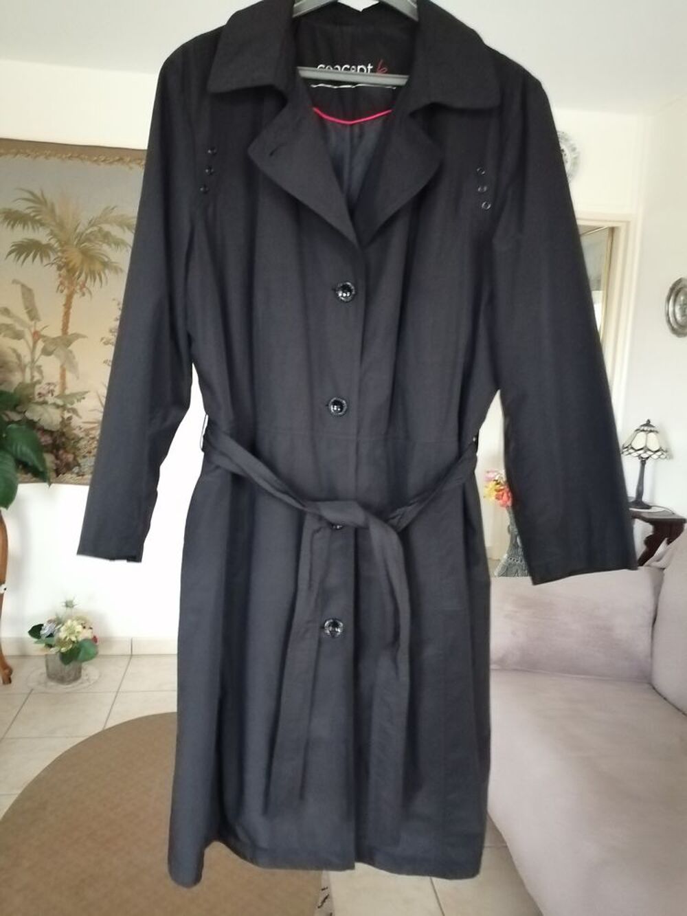 Imperm&eacute;able type trench coat, NEUF, t.44, 40. sur Bourges 
Vtements