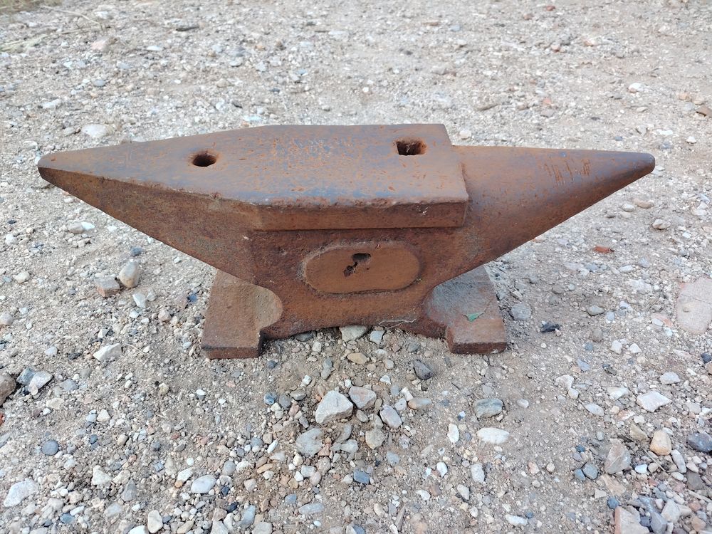 Enclume saut du tarn albi 42 kg Bricolage