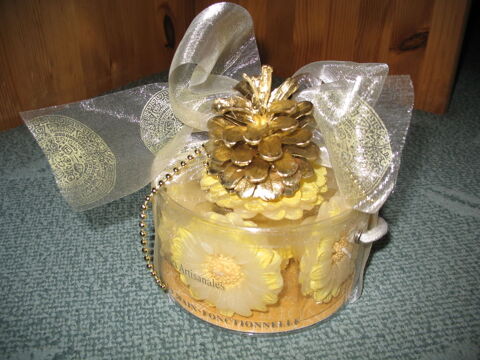 Fêtes : Boite de 7 bougies fleurs - NEUF 7 Antony (92)