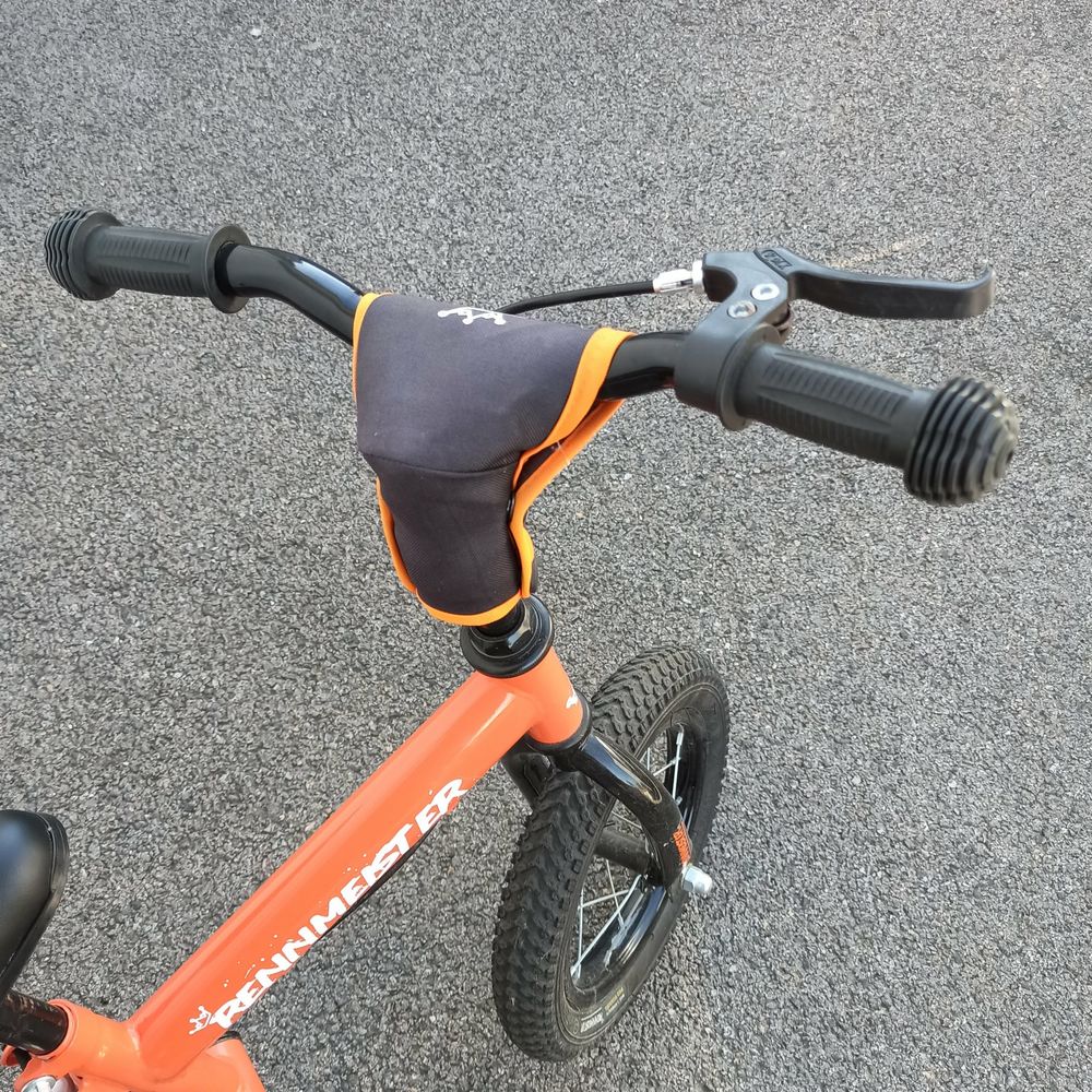 Draisienne avec amortisseur frein et b&eacute;quille excellent &eacute;tat Vélos