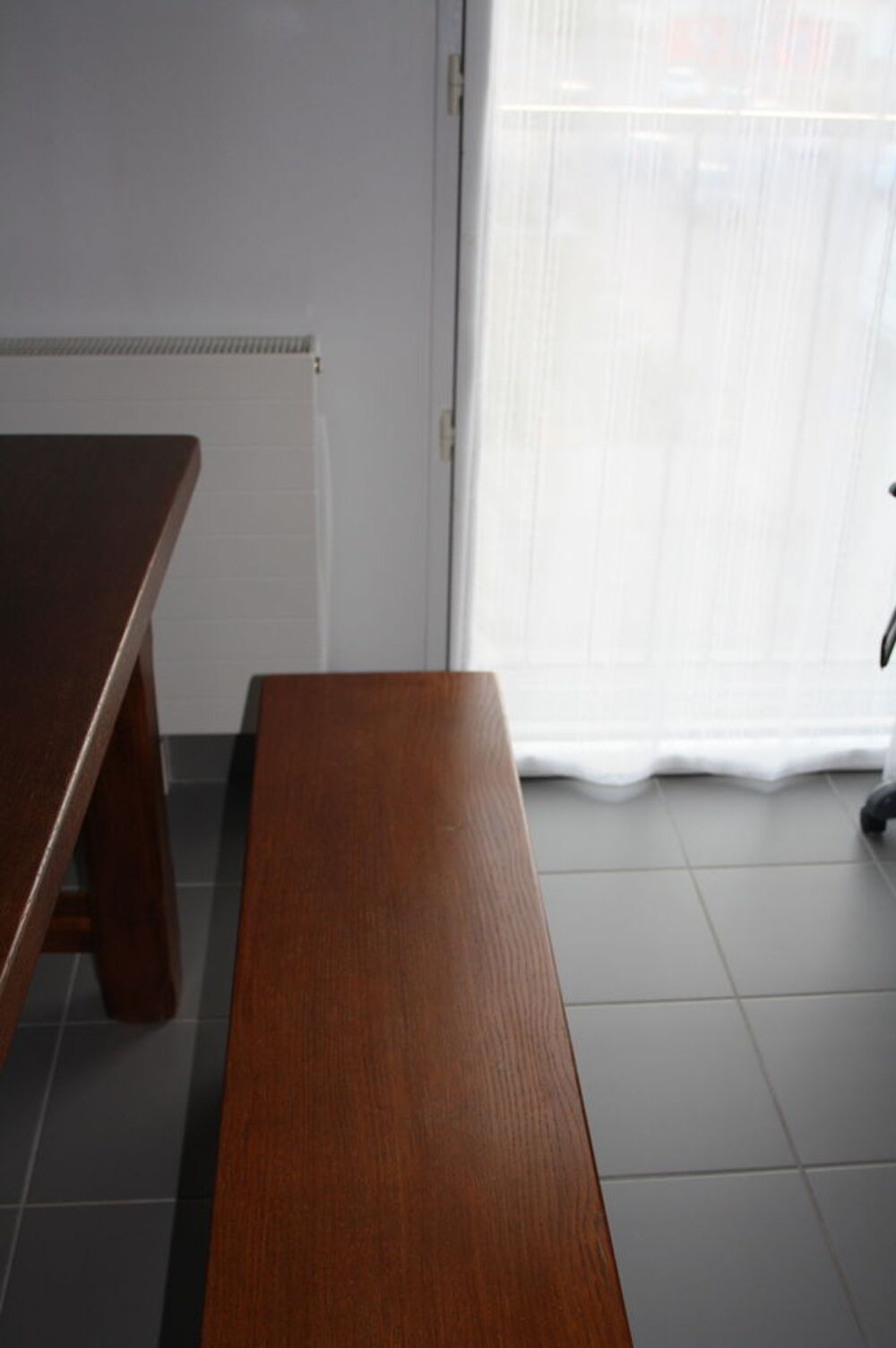 Table chaises banc en ch&ecirc;ne Meubles
