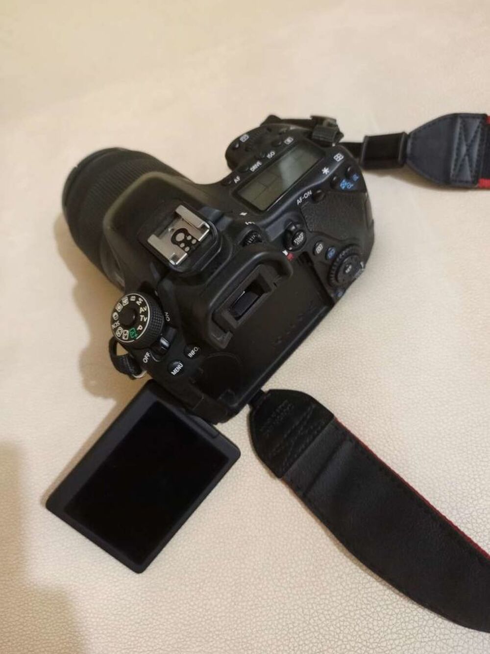 Canon EOS 80D Photos/Video/TV