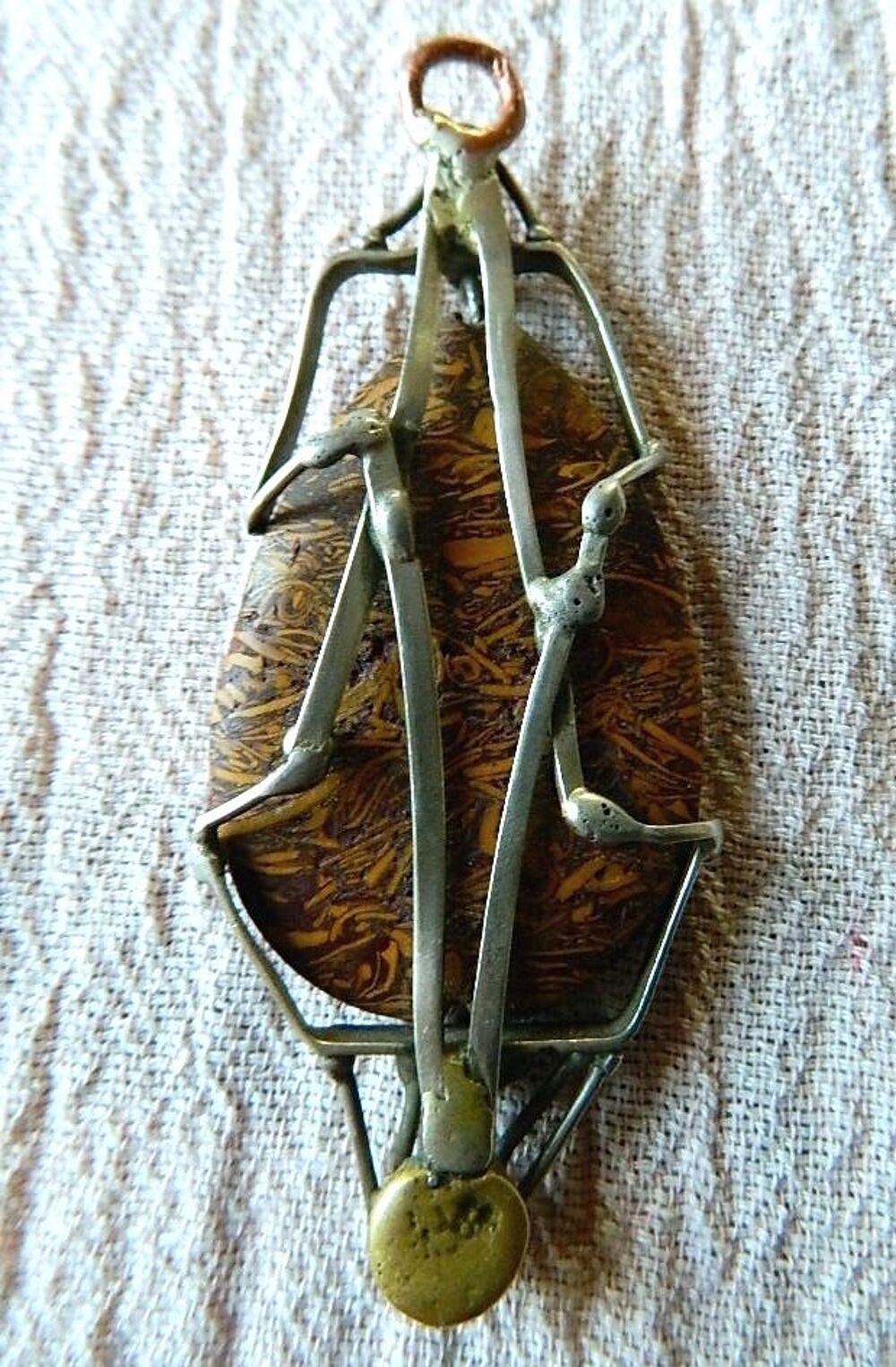 Superbe pendentif en Jaspe fossile pierre roul&eacute; Bijoux et montres