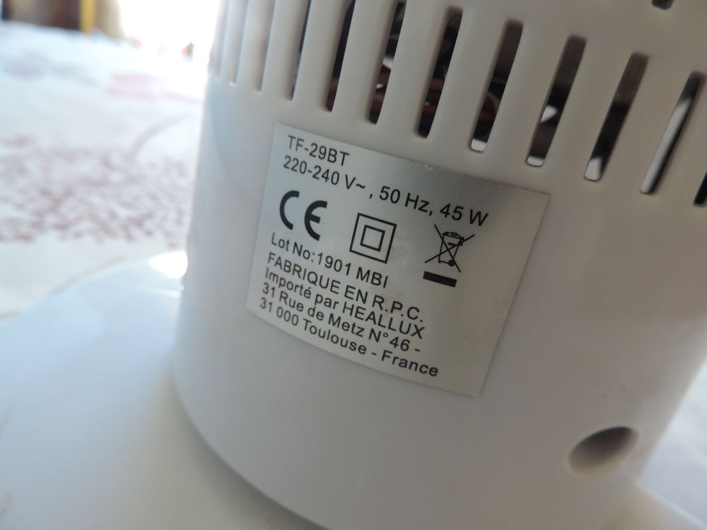 VENTILATEUR A COLONNE AVEC MINUTERIE - 3 VITESSES - Electroménager
