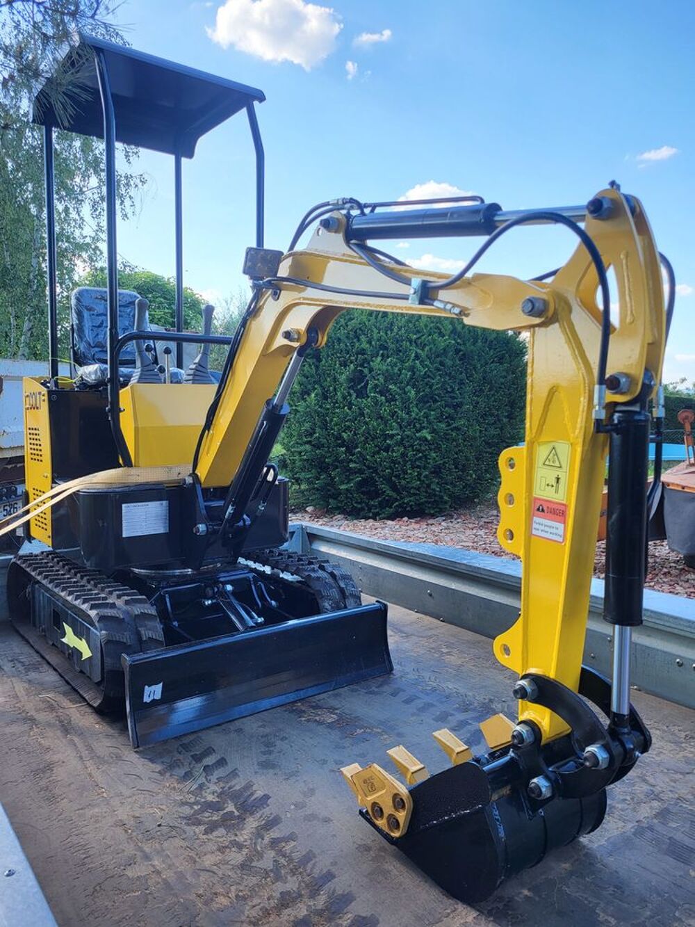 Mini pelle neuve Diesel 1Tonne Bricolage