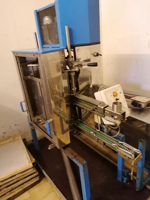 machine a desoperculer les cadres plus fondoir 4500 36260 Reuilly