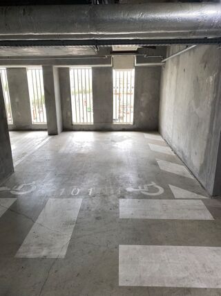  Parking / Garage  louer 16 m