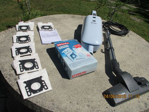 Aspirateur MIELE Allergy Control S 148 Bleu. 15 Le Vernois (39)