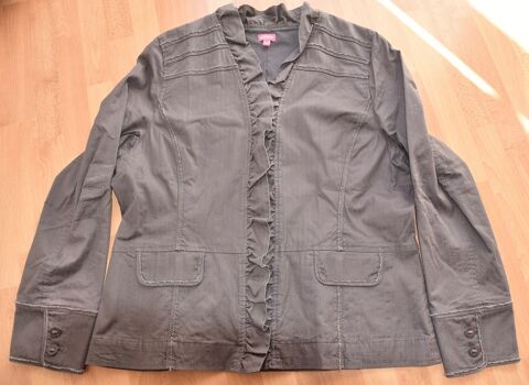 Phildar. VESTE grise.Taille 46. NEUVE jamais port�. 10 Gujan-Mestras (33)