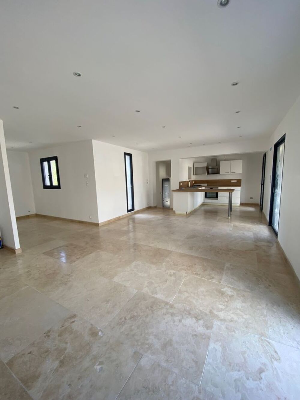 Location Villa Villa de 120m2 avec garage et jardin Montségur-sur-lauzon