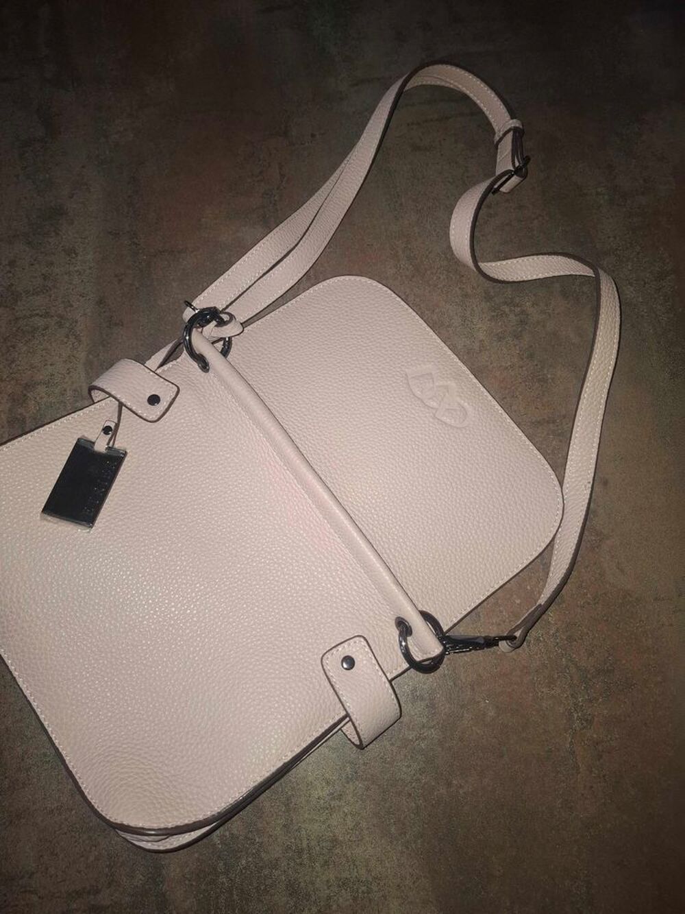 sac a main femme marque LETRIER avec bandouill&eacute;re. Maroquinerie
