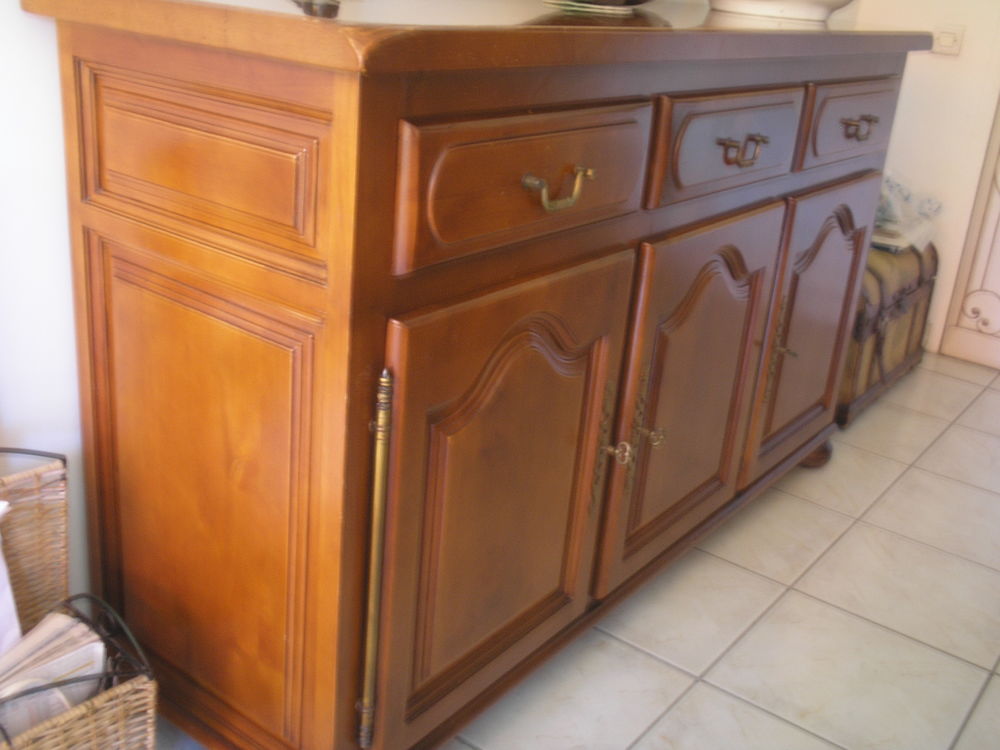 Buffet 3 portes, 3 tiroirs Meubles