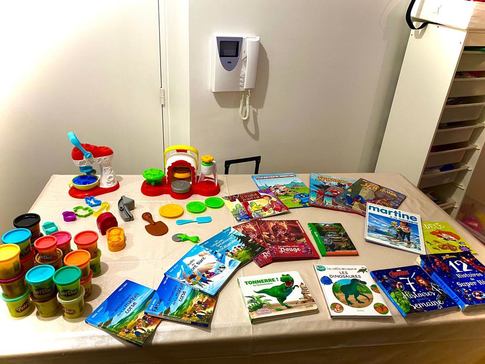 LOTS DE JOUETS, JEUX &Eacute;LECTRONIQUES ET TABLETTE Jeux / jouets