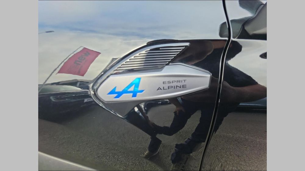 Captur E-Tech full hybrid 160 ch esprit Alpine 2025 occasion 91300 Massy