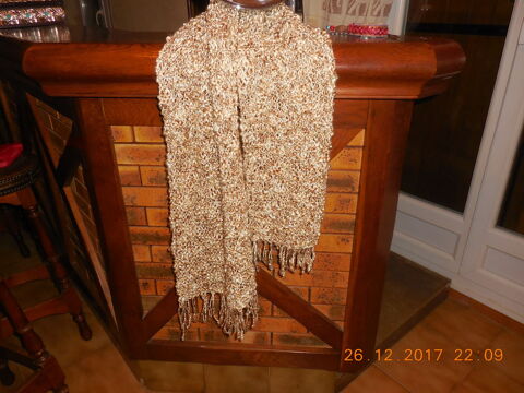 �charpe en laine synth�tique fait main 4 S�te (34)