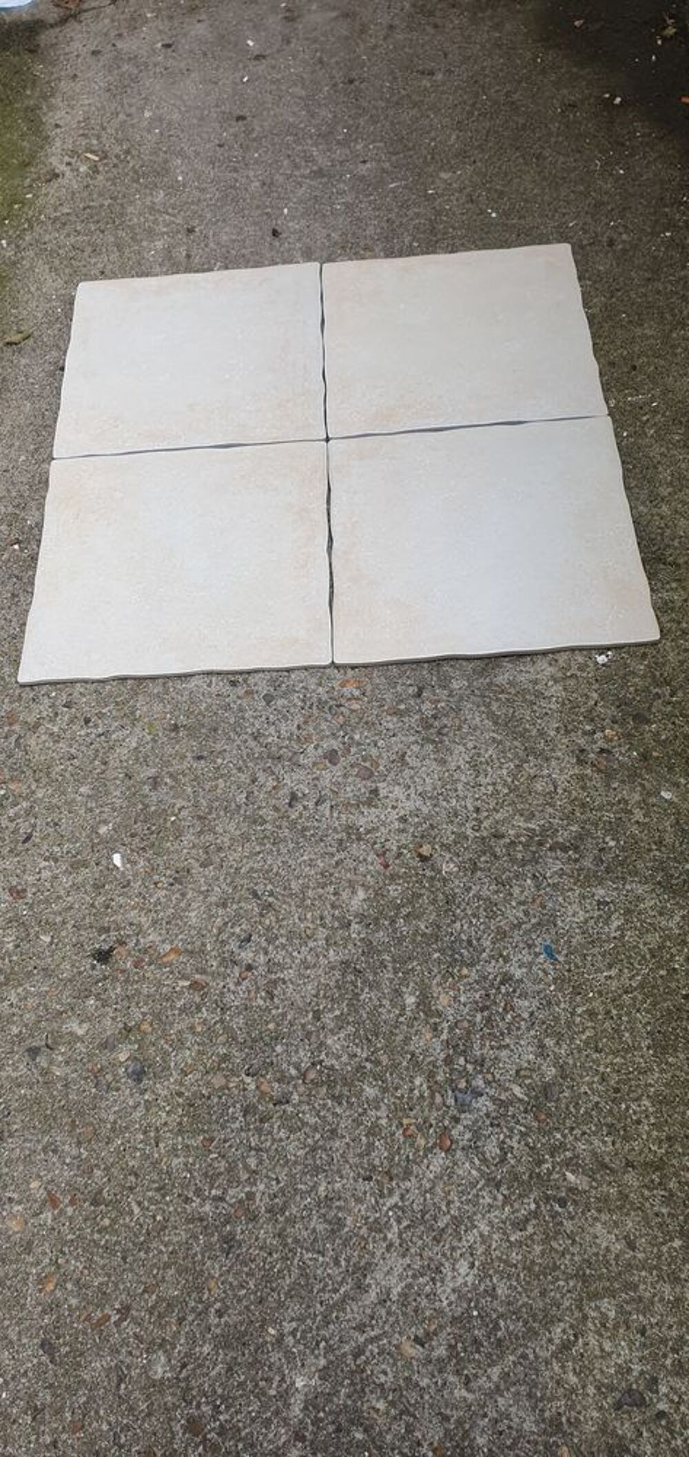 Carrelages Gr&egrave;s Ceram de qualit&eacute; sup&eacute;rieure. Neuf 700€ Bricolage