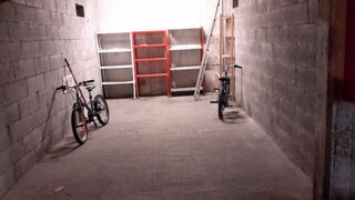  Parking / Garage à louer 16 m²