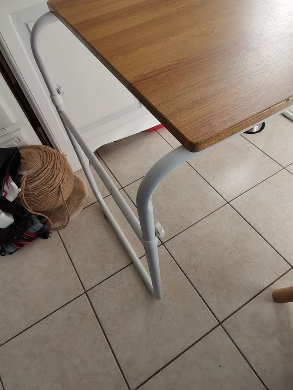 Table pour manger au fauteuil ou au lit Meubles