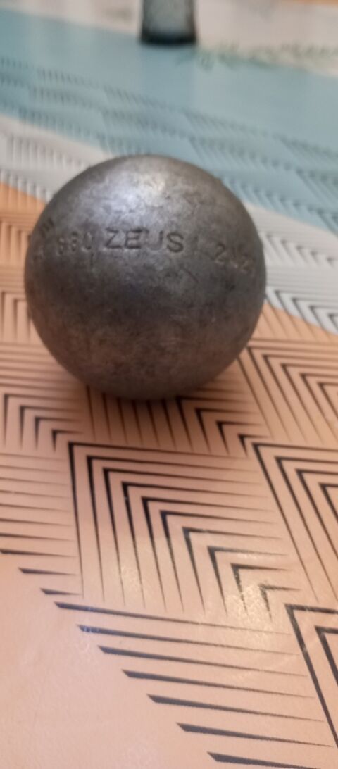 Boule de Ptanque ZEUS 680 75 odk 100 Fontenay-sous-Bois (94)