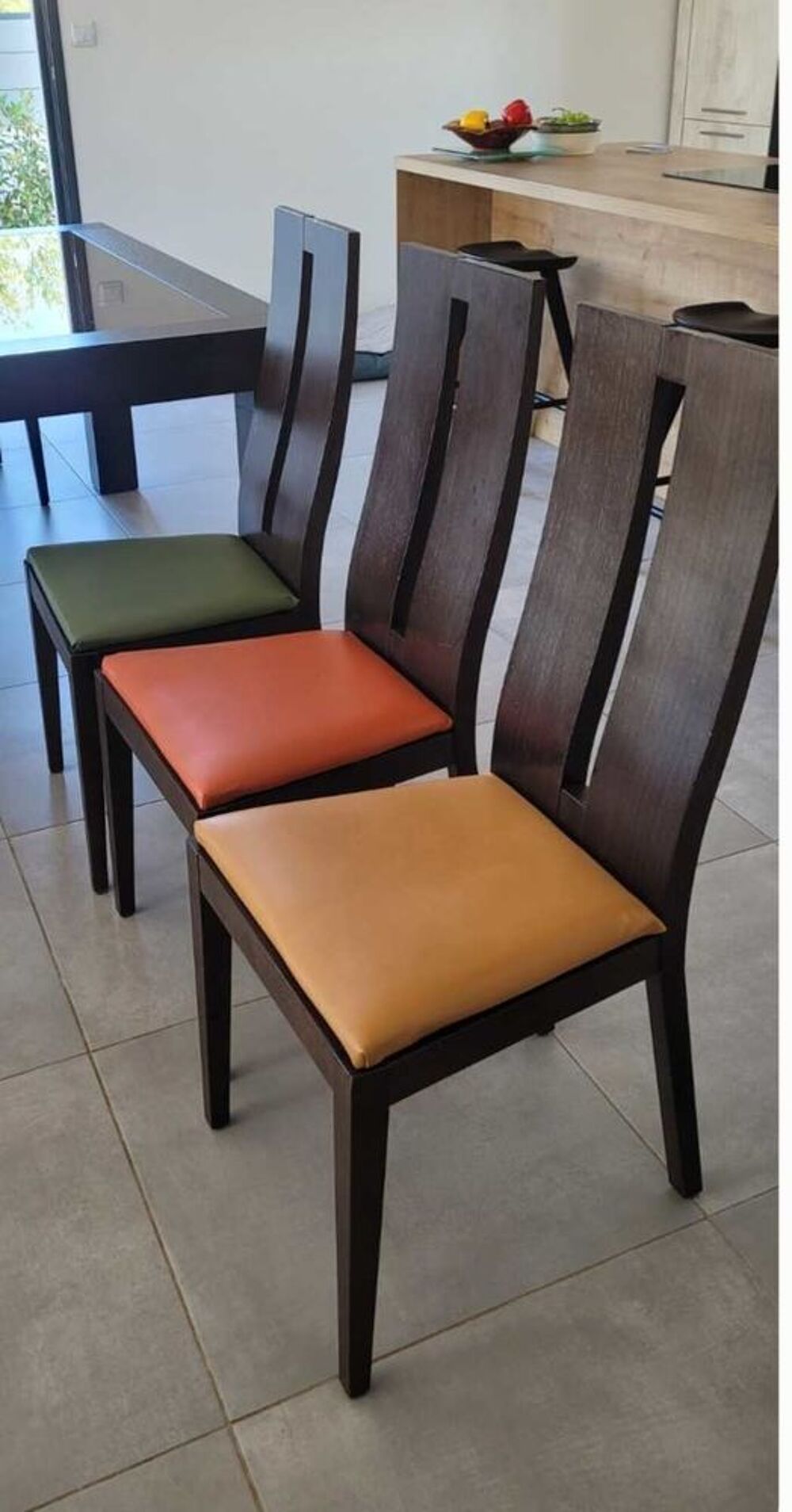 Lot 6 chaises contemporaines Meubles