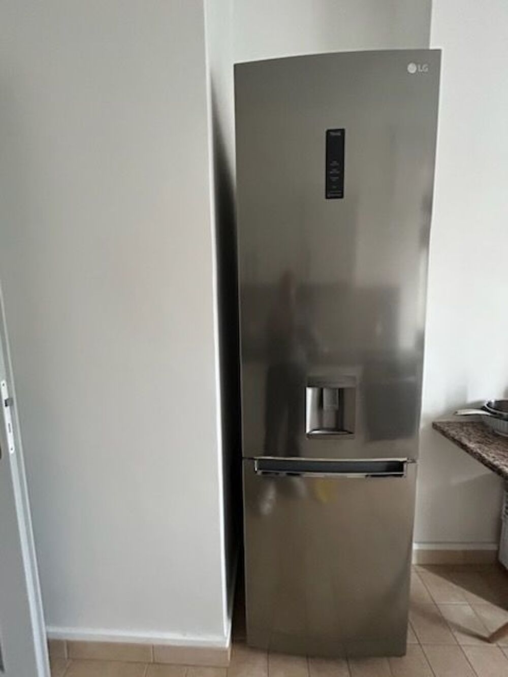 REFRIGERATEUR COMBINE MARQUE LG Electroménager