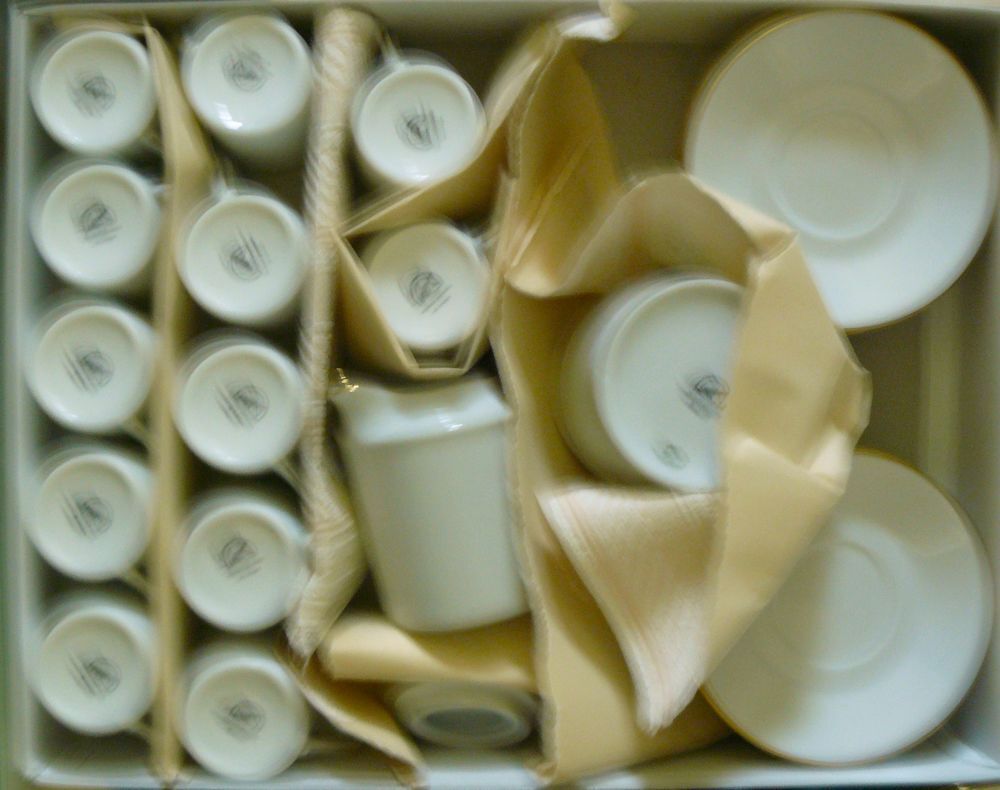 SERVICE DE TABLE LIMOGES BLANC LISERE DORE Cuisine