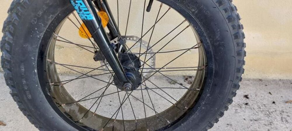 V&eacute;lo tout terrain jaune " Eleven " enfant 20 pouces . Vélos
