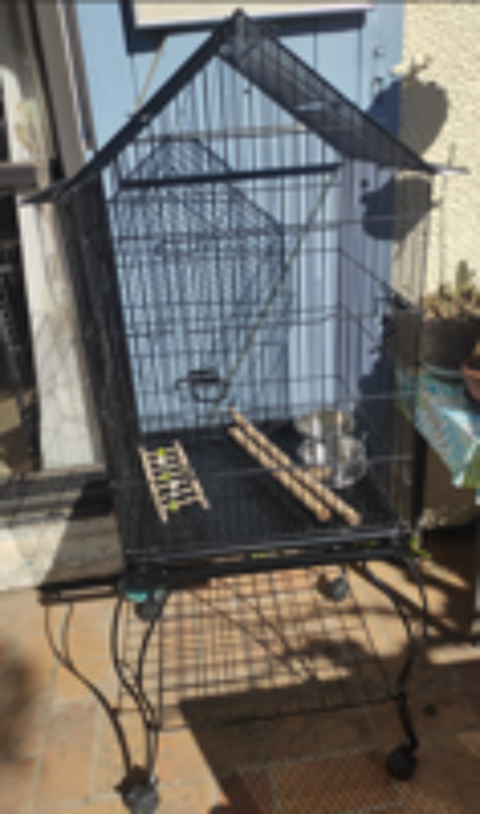   Cage sur pieds 