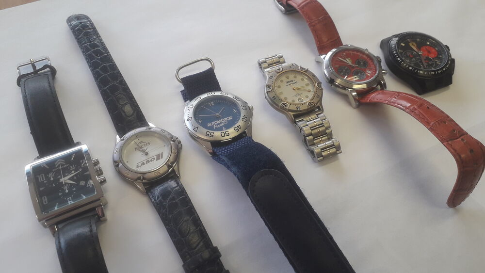 LOT DE 8 MONTRES MARQUES DIVERSES Bijoux et montres