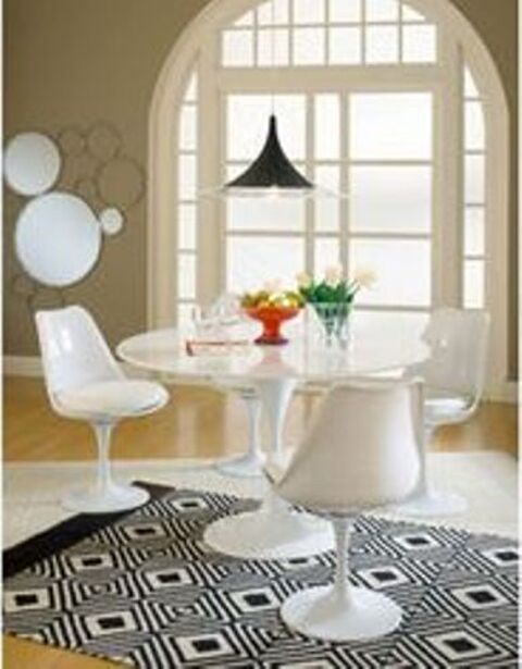 Chaise design tulip saarinen brillante coussin blanc 320 Bellignat (01)