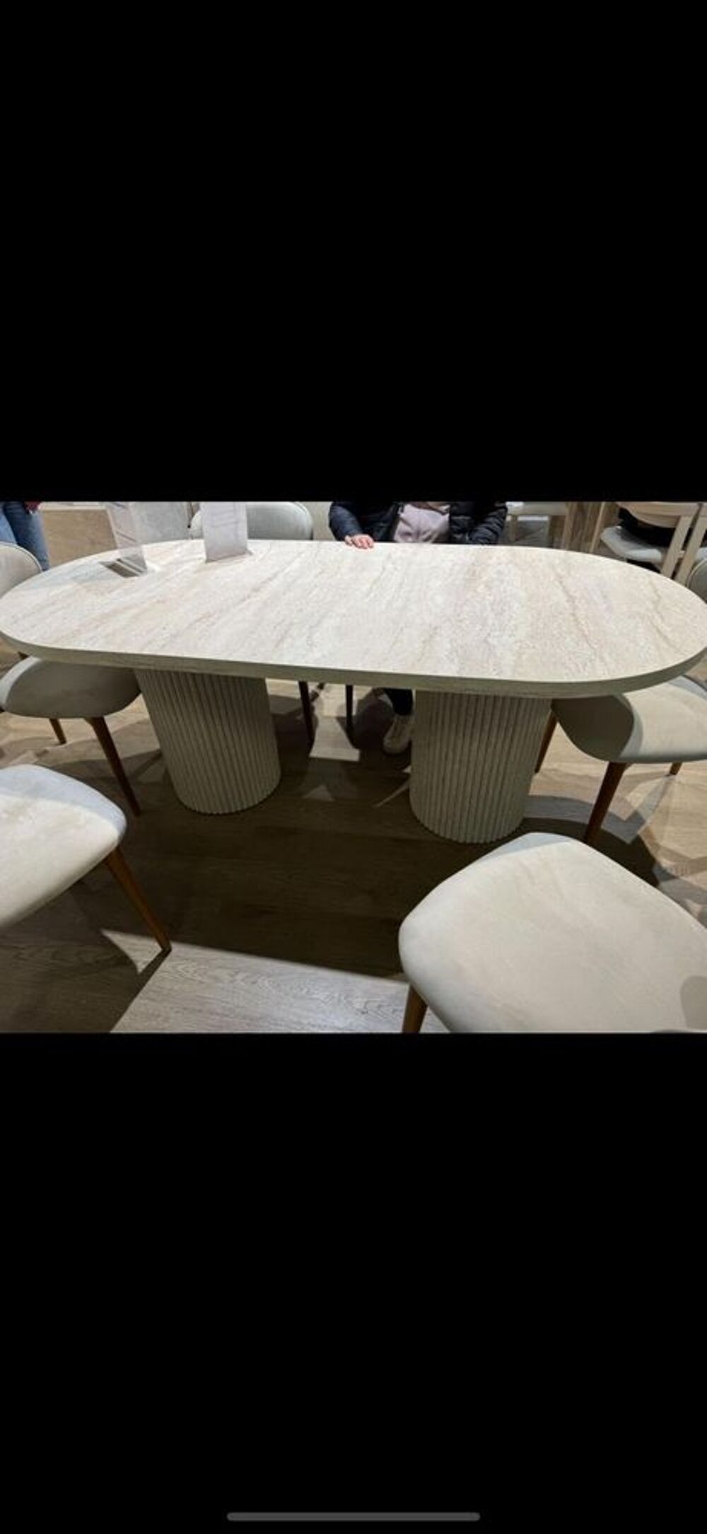 table travertin massif (vraie pierre) avec 6 chaise Meubles
