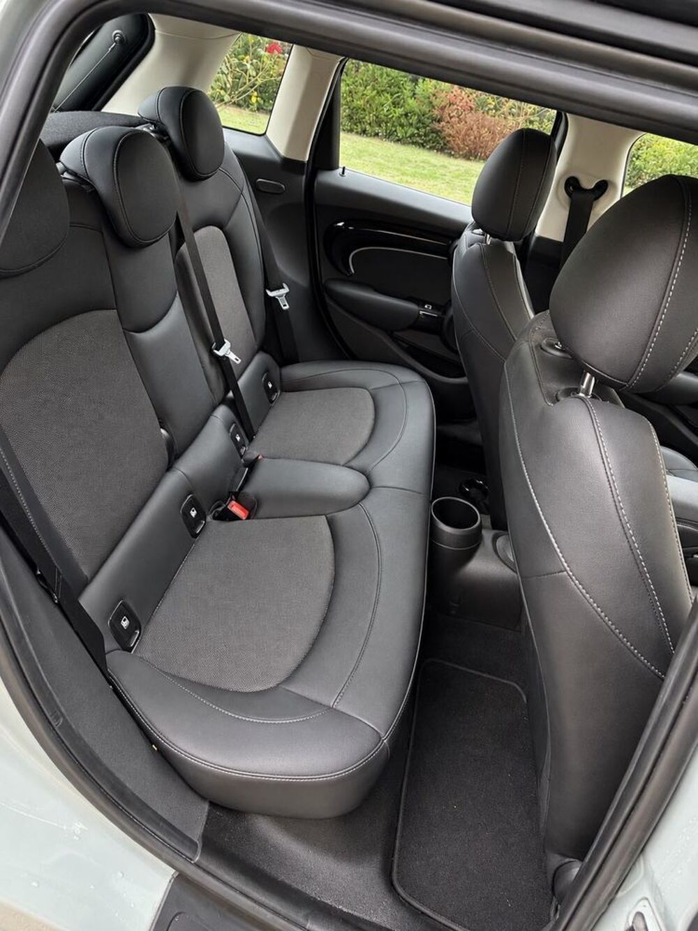 One Hatch 5 Portes 102 ch Edition Camden 2022 occasion 60260 Lamorlaye