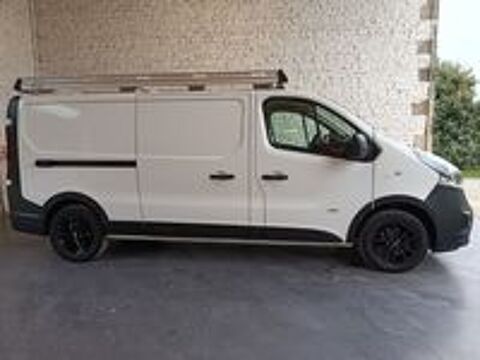 Vivaro VIVARO CA F2900 L2H1 1.6 CDTI 145 CH BITURBO ECOFLEX S/S PACK CLIM + 2017 occasion 79170 Secondign&eacute;-sur-Belle