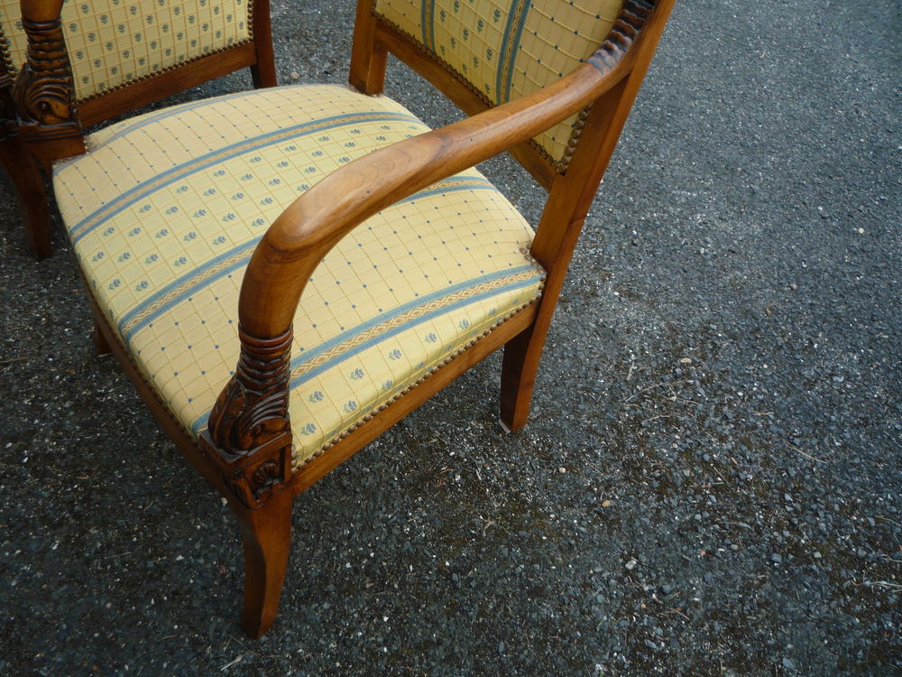 Fauteuil berg&egrave;re &agrave; crosse en noyer Meubles