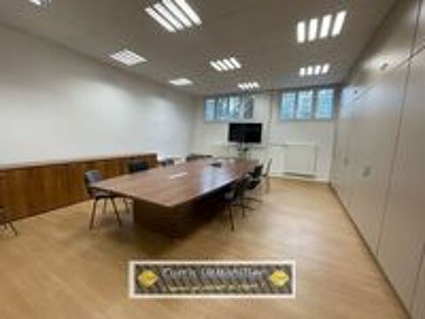   Bureaux - 77m ² 