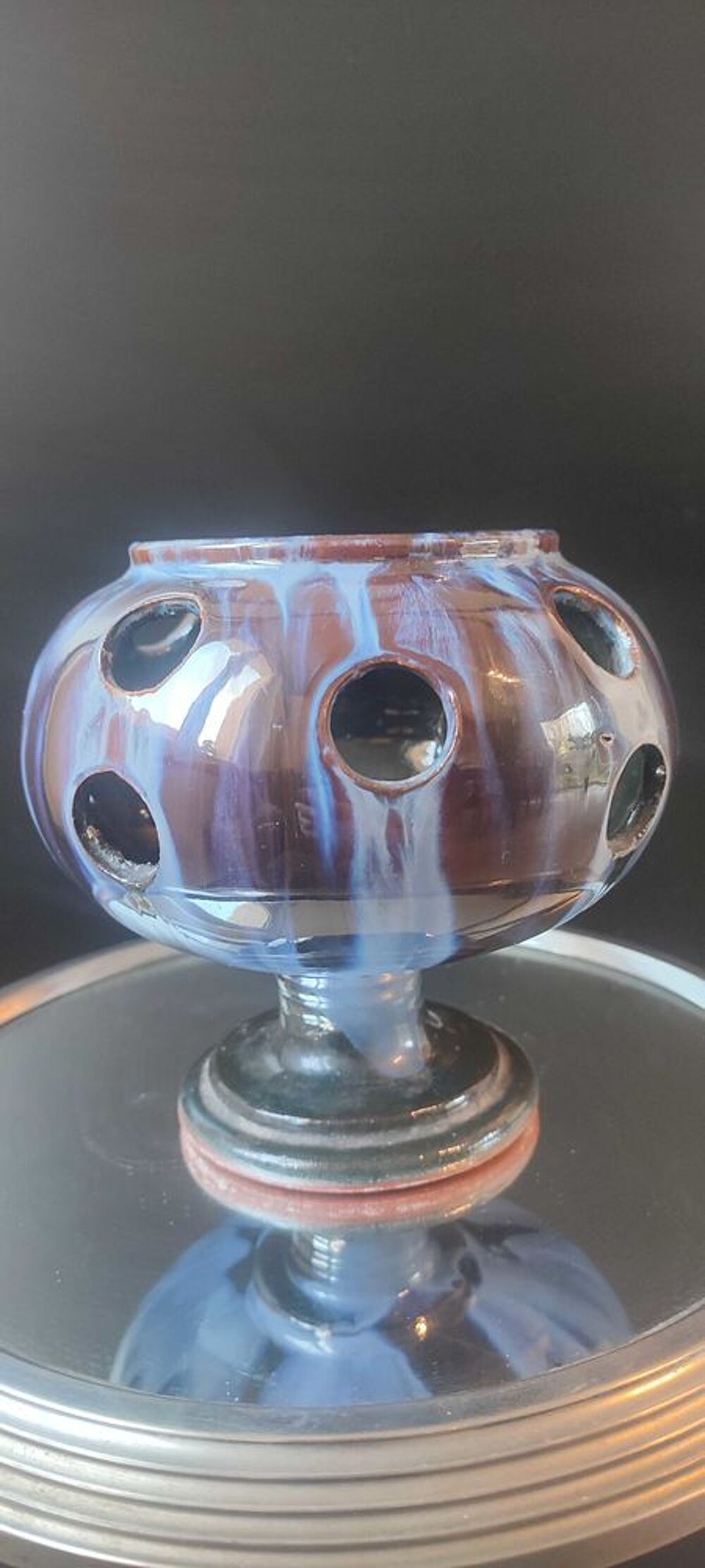 Pot &agrave; crocus vintage en c&eacute;ramique 