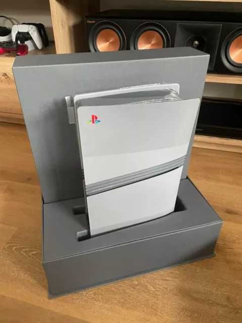 Console PlayStation 5 Pro 30th Anniversary Limited Edition ( Disponible ) Consoles et jeux vidos