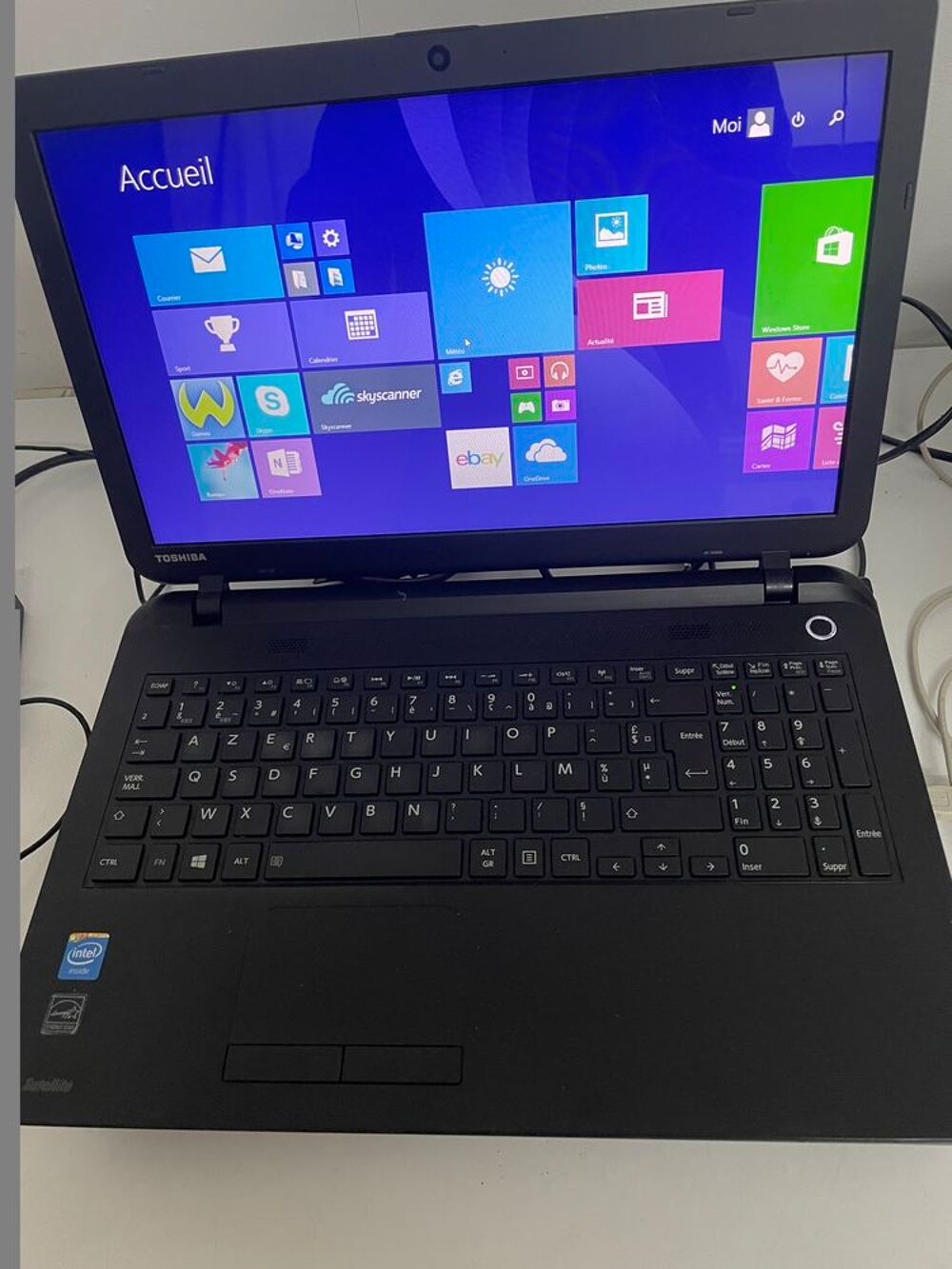 PC portable Toshiba satellite C50 B14
Matériel informatique