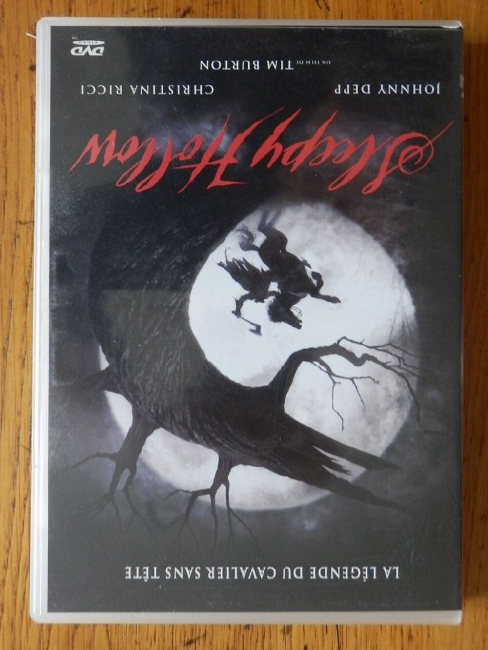 DVD : Sleepy Hollow, la l&eacute;gende du Cavalier sans t&ecirc;te : Tr&egrave;s DVD et blu-ray