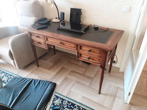 BUREAU 150 Mandelieu-la-Napoule (06)