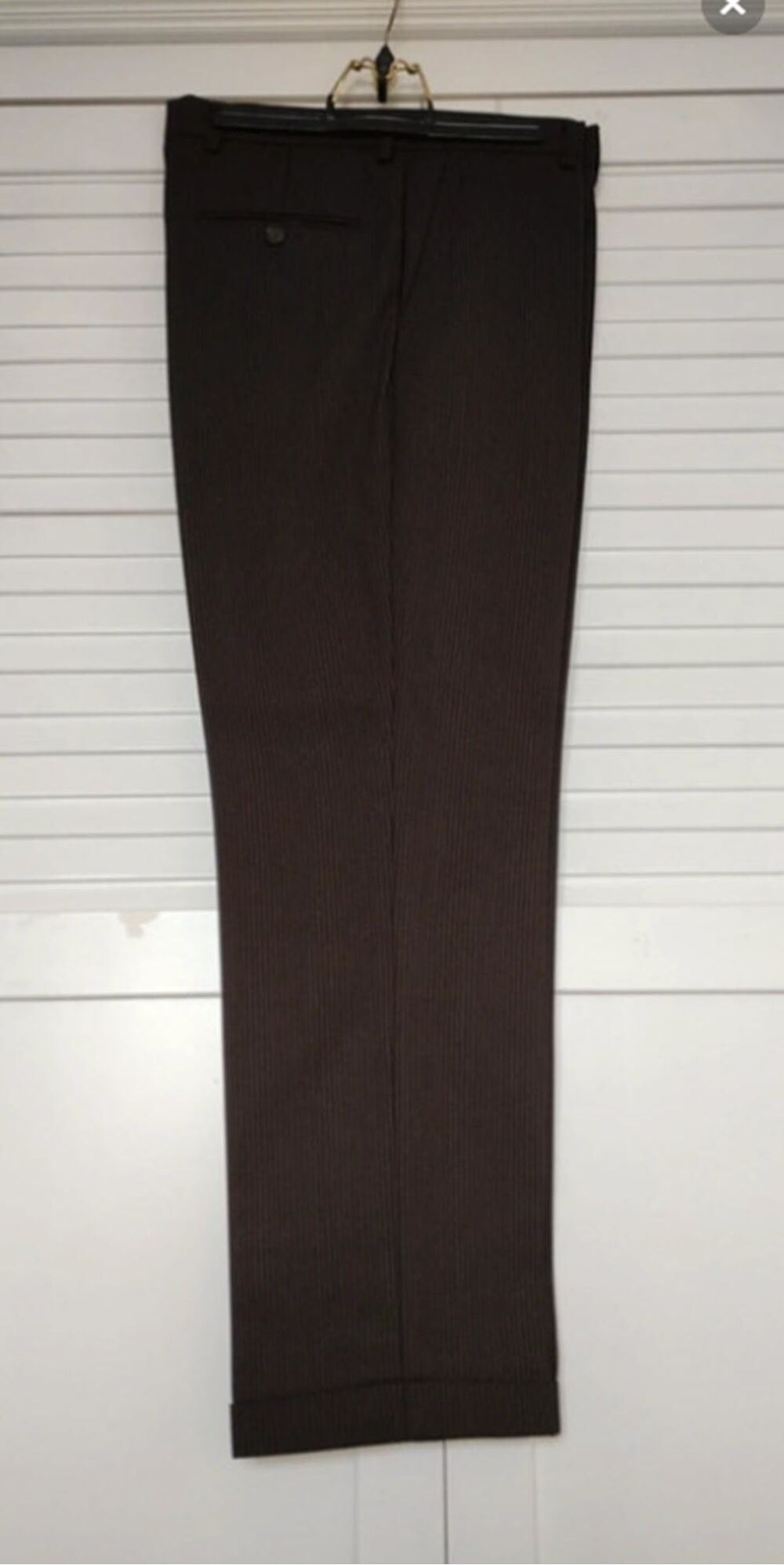Ensemble de Costume Marron Fonc&eacute; avec de Fines Rayures Vêtements