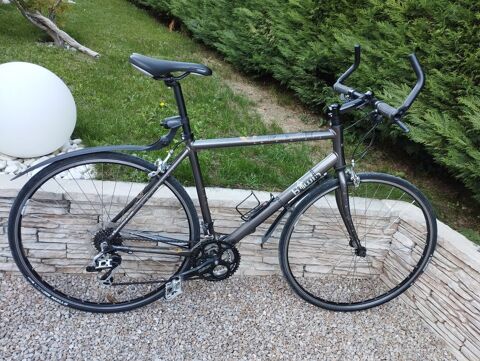 V�lo de route Btwin  160 Genay (69)