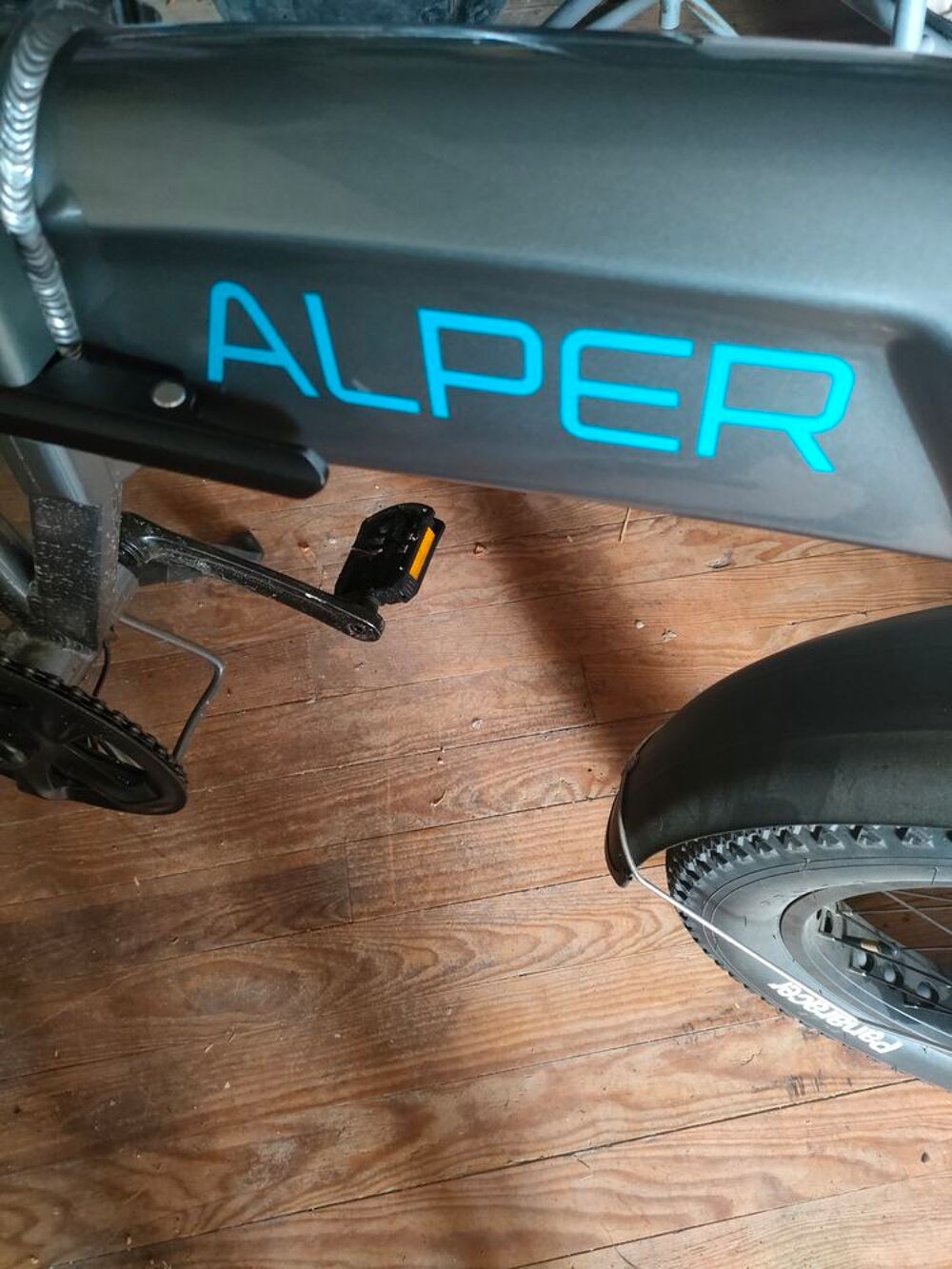 V&eacute;lo &eacute;lectrique fat bike pliant V�los